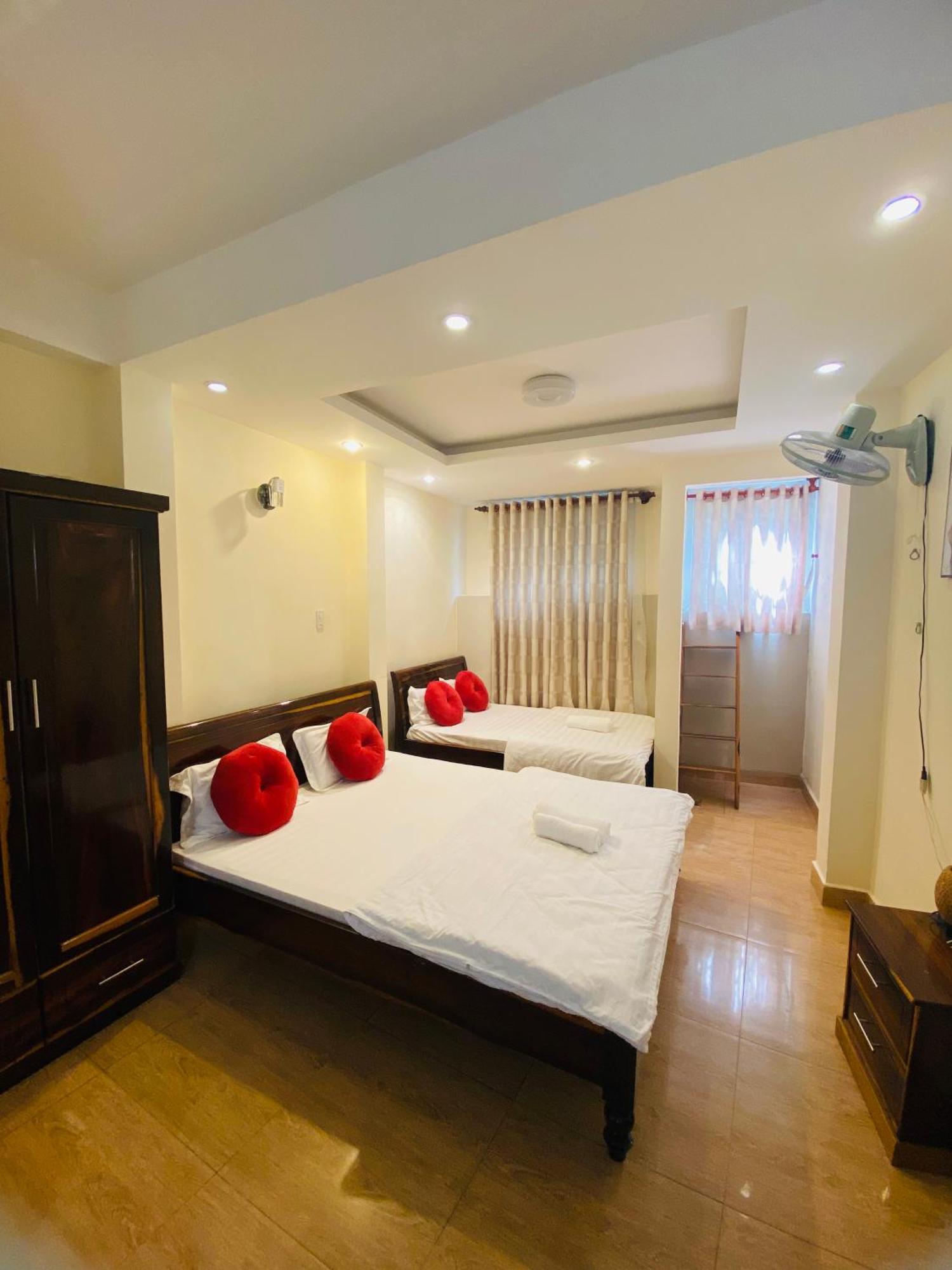 Khach San Thuy Tien Hotell Dalat Exteriör bild